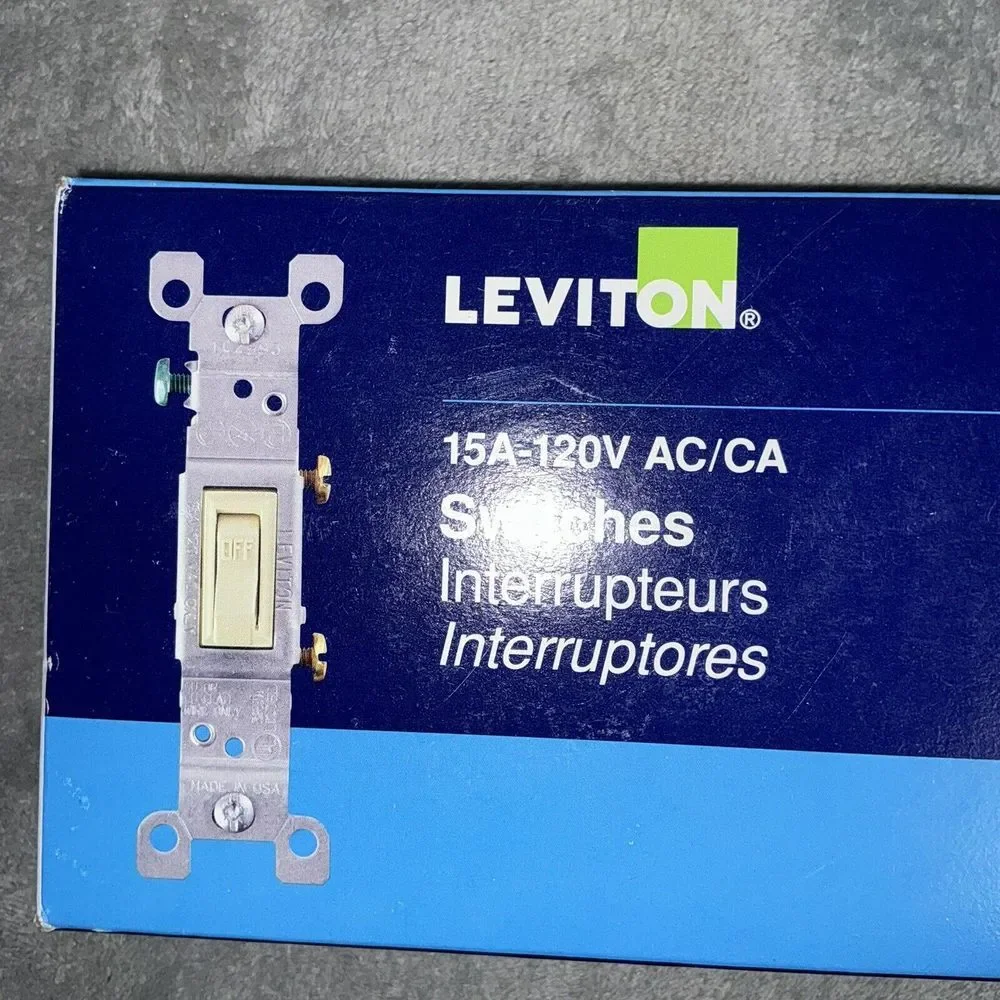 Leviton 15 Amp Single Pole Switch 120V AC/CA‎ 1451-2IM, Ivory (10 Pack)